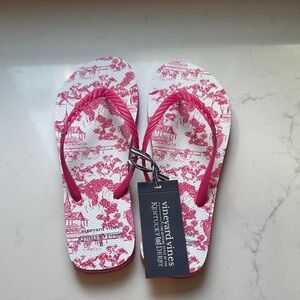 NWT Vineyard Vines Flipflops